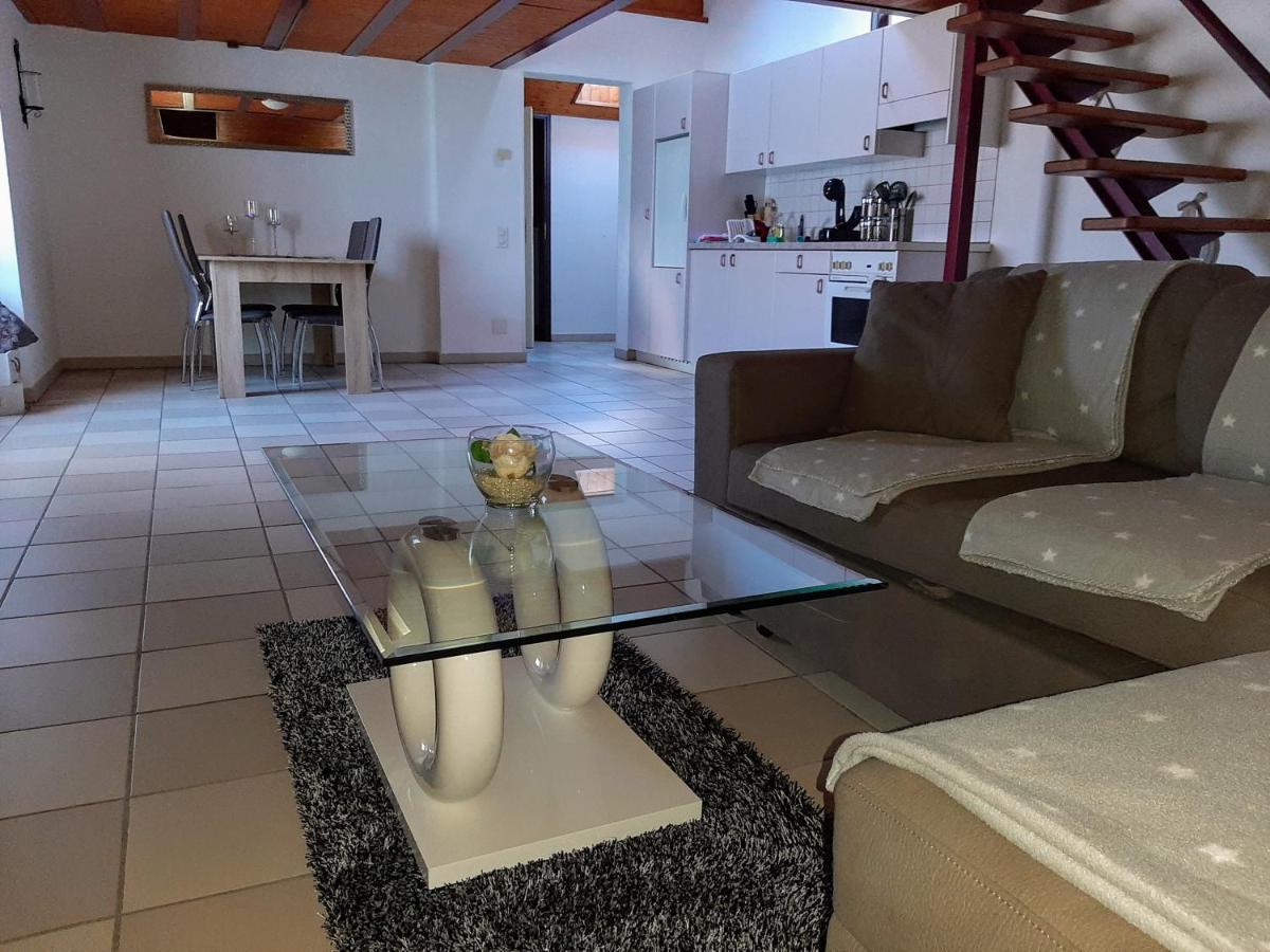 Holidays Homes Il Folletto Quartino Esterno foto