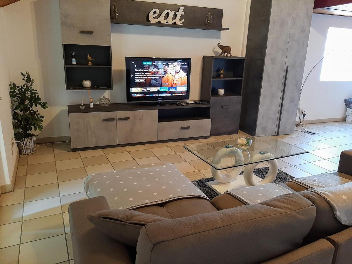 Holidays Homes Il Folletto Quartino Esterno foto