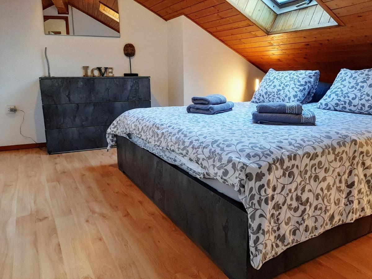 Holidays Homes Il Folletto Quartino Esterno foto