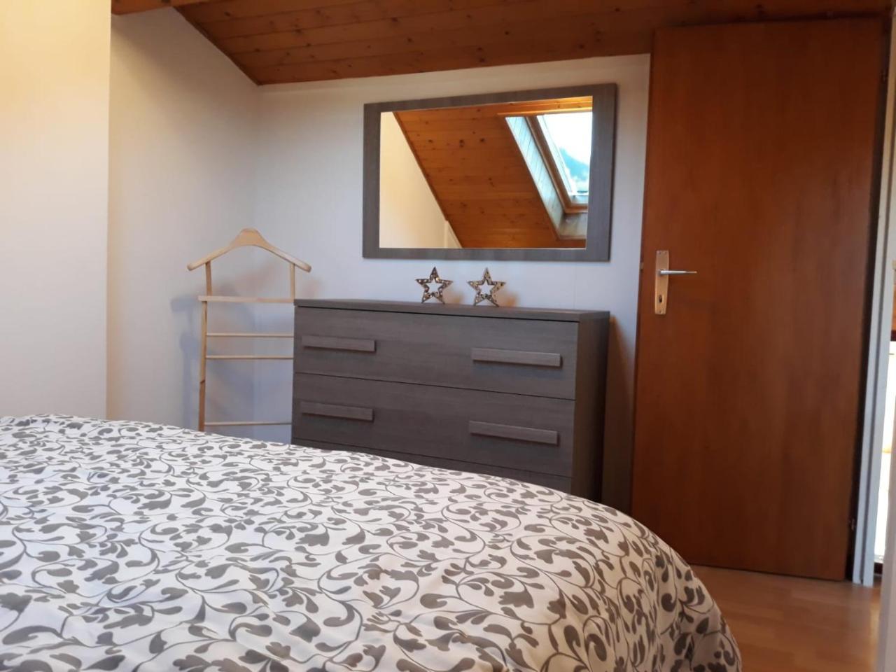 Holidays Homes Il Folletto Quartino Esterno foto