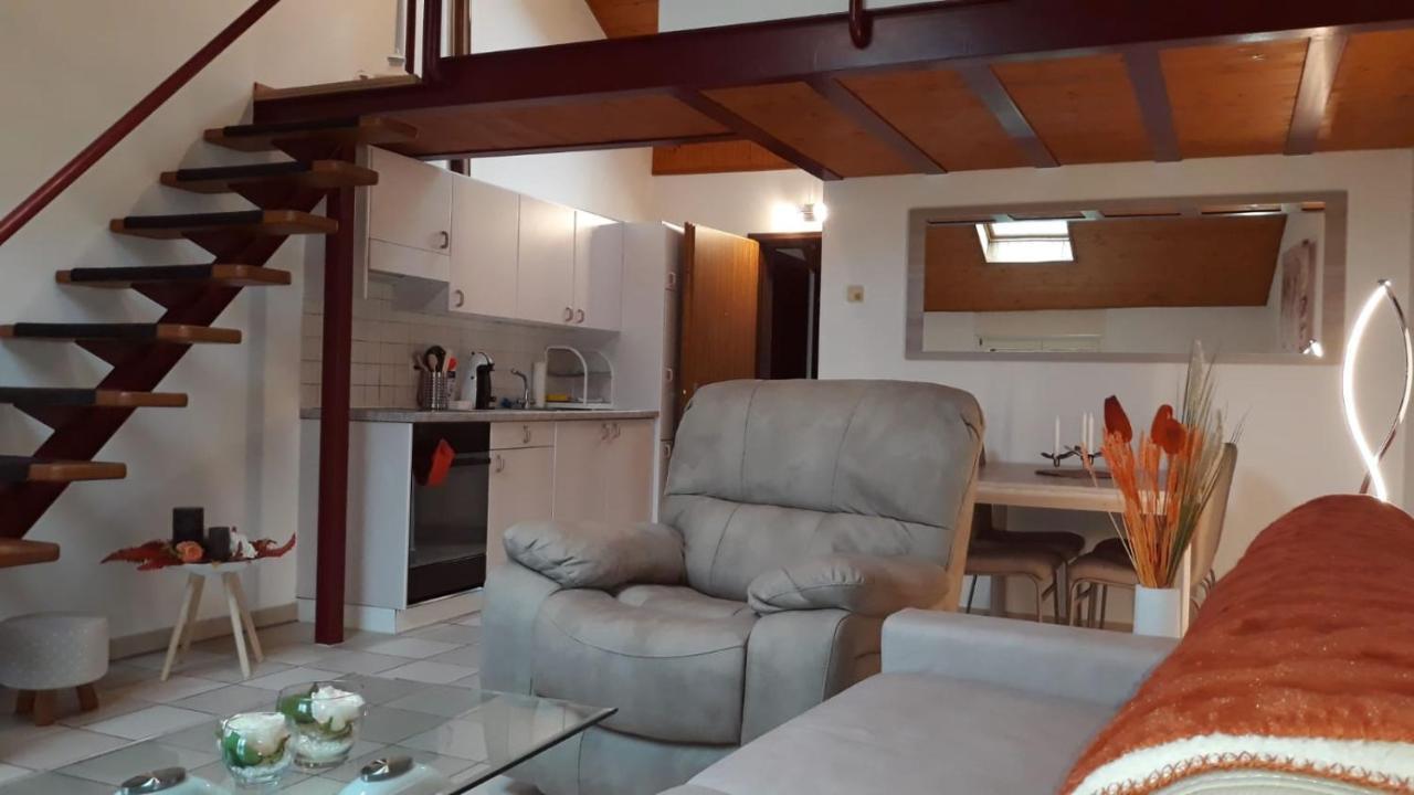 Holidays Homes Il Folletto Quartino Esterno foto