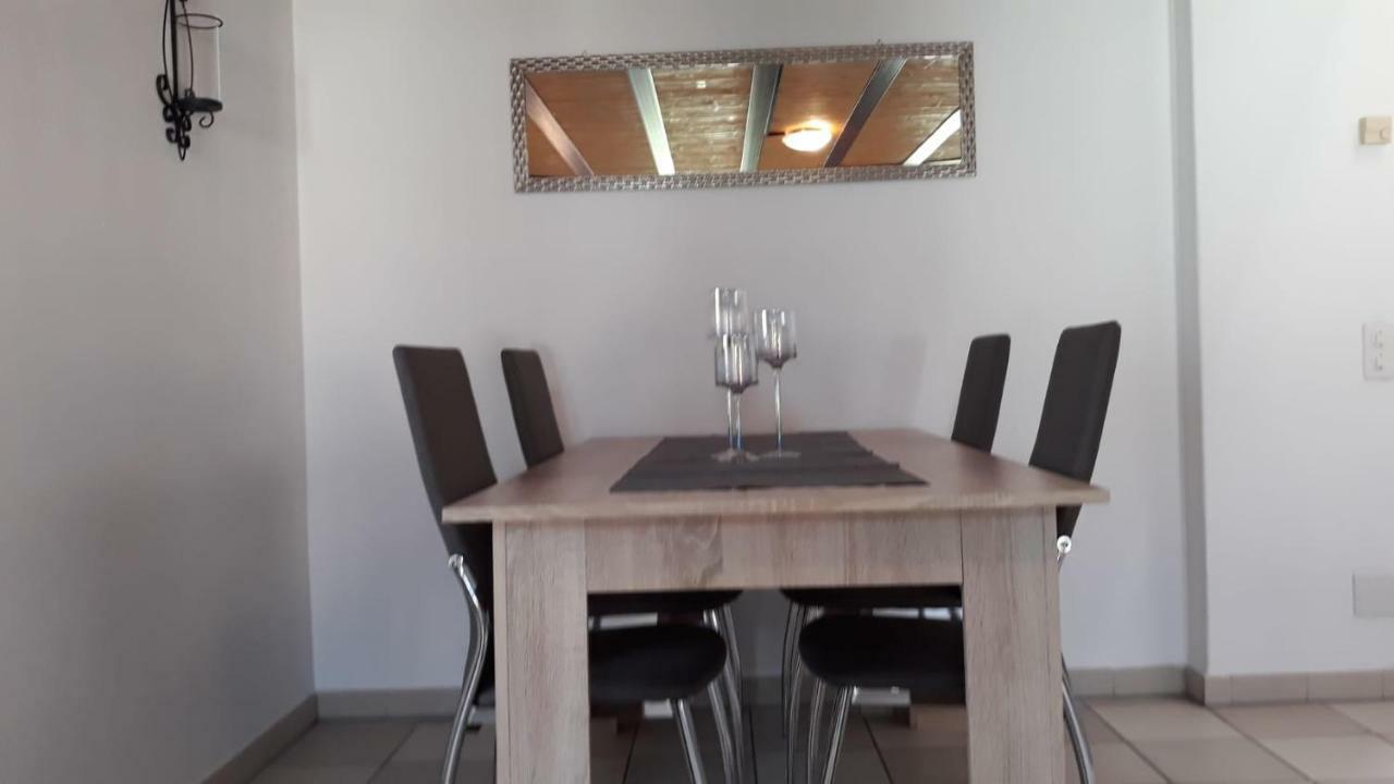 Holidays Homes Il Folletto Quartino Esterno foto